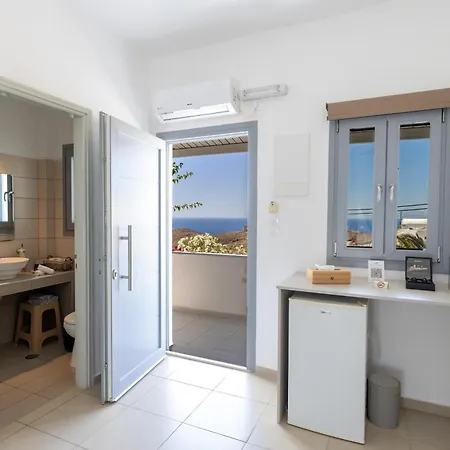 Aparthotel Thira's Dolphin 3*